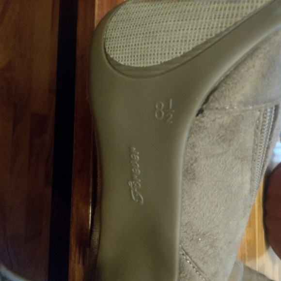 Brown suede like thigh high stiletto boots in size 8.5 - Picture 6 of 6